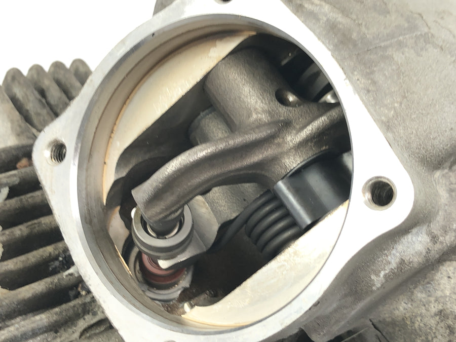 Ducati Multistrada 1000 DS [2003] - Zylinderkopf vorne Ventiltrieb liegender Zylinder