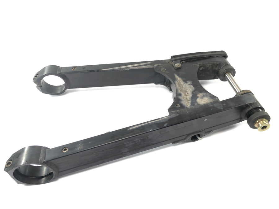Triumph Daytona 900 T300 [1996] - Swing arm rear wheel swing arm