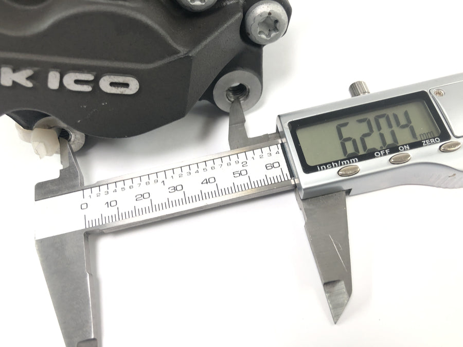 Suzuki GSF 1250 SA Bandit WVCH [2007] - Remklauw Tokico rechtsvoor