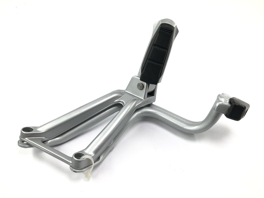 BMW R 1100 S R2S [2000] - passenger footrest with holder on the right
