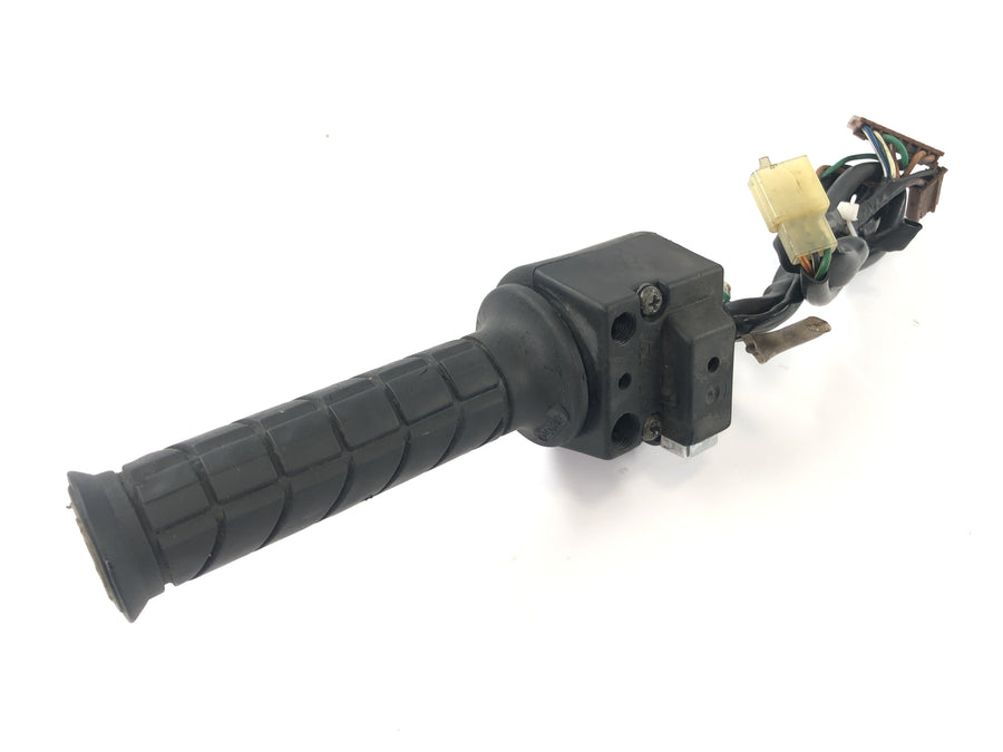 Honda CBX 650 E RC13 [1983] - Stuurfittingstandschakelaar op de rechter gasgreep Turn Handle Starter Intervention Control