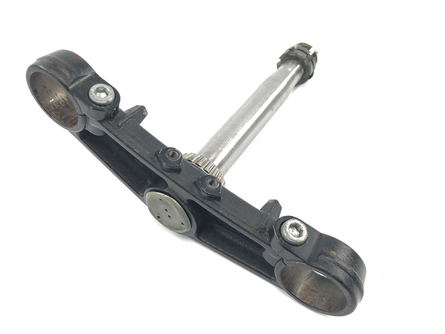 Yamaha MT 03 RM02 [2007] - Lower fork bridge, steering head clamp, steering head bridge at the front