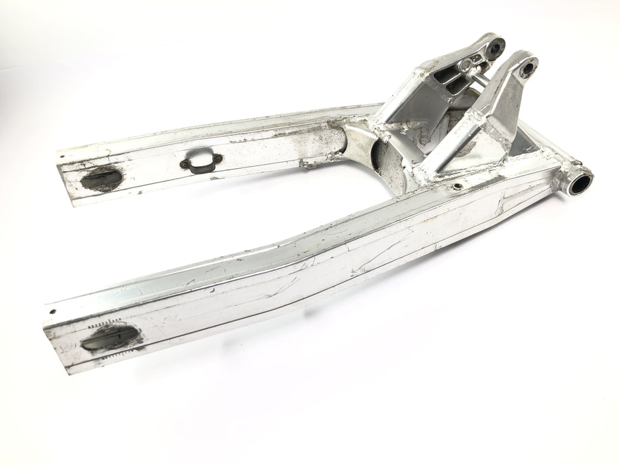 Suzuki GSX R 1100 GU74C [1987] - Achterbrug achterwiel zwenkarm aluminium zwenkarm