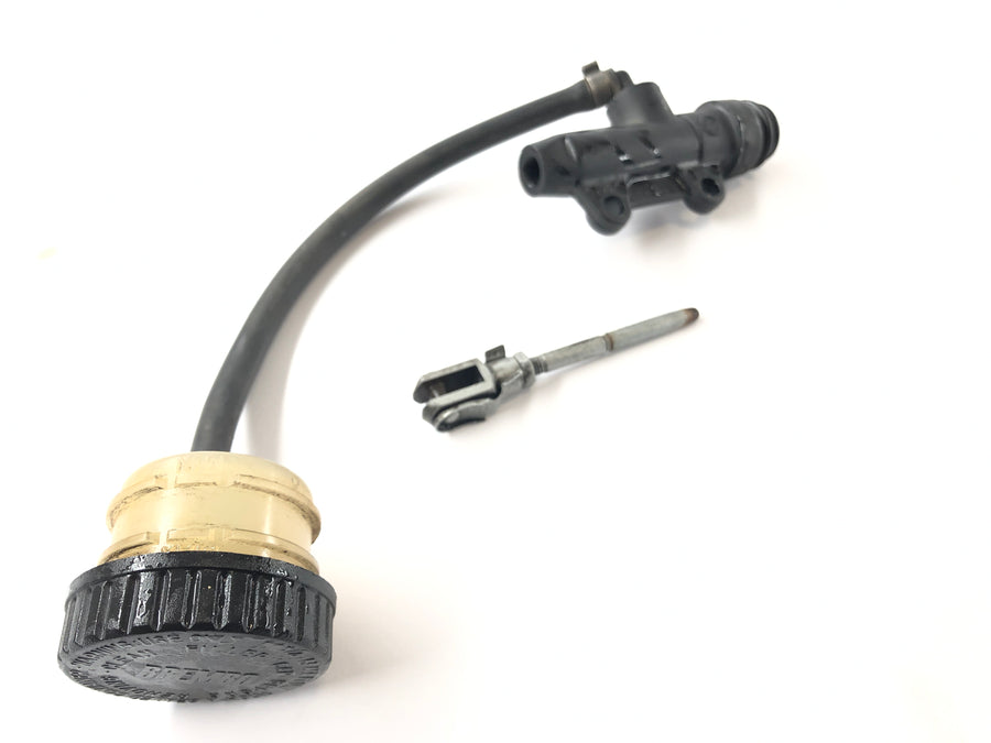 BMW R 1100 GS [1990] - rear brake pump