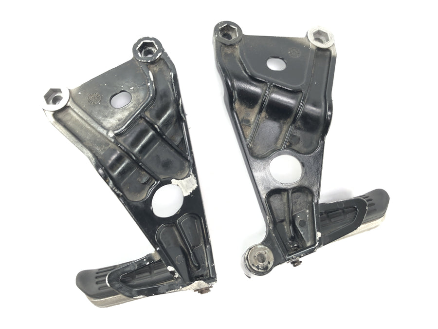 Honda NSR 125 JC22 [1998] - Fußrasten mit Halter Sozius Fußstützen links und rechts rechts