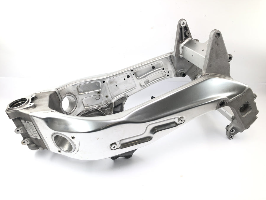 Aprilia RST 1000 Futura [2002] - frame with papers