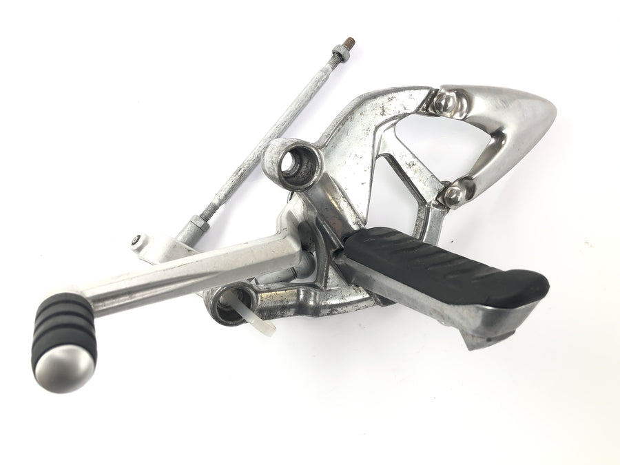Triumph Sprint ST 1050 [2005] - voetsteunende systeem voor voetsteunen voetsteun voetsteunen aan de linkerkant met schakelpedaal en koppeling