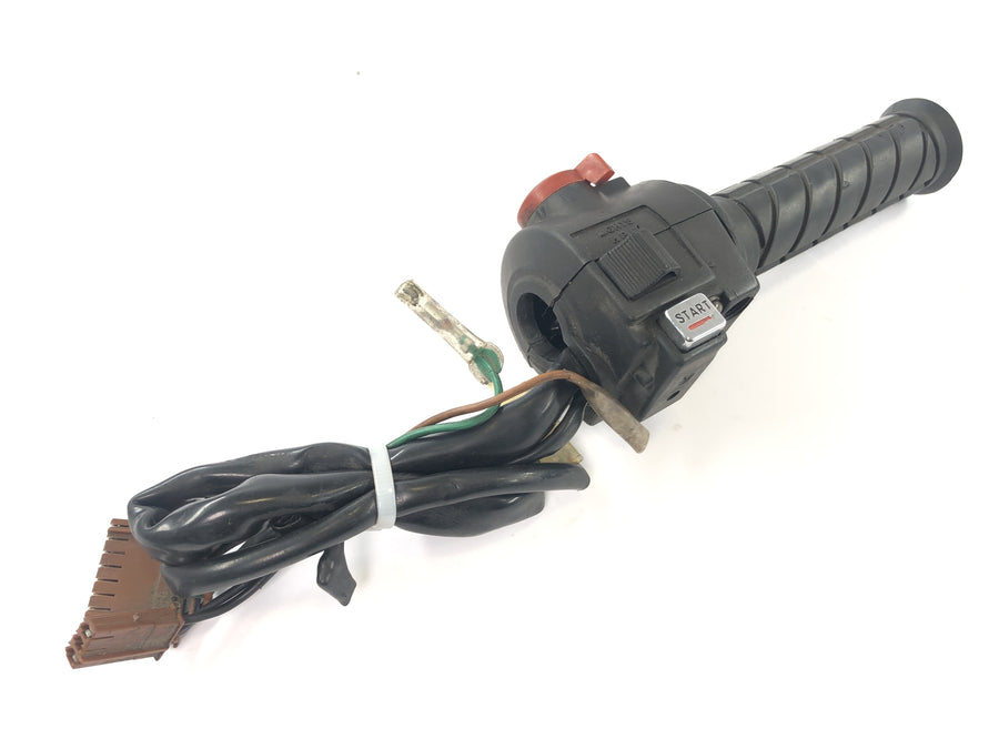 Honda CBX 650 E RC13 [1983] - Stuurfittingstandschakelaar op de rechter gasgreep Turn Handle Starter Intervention Control