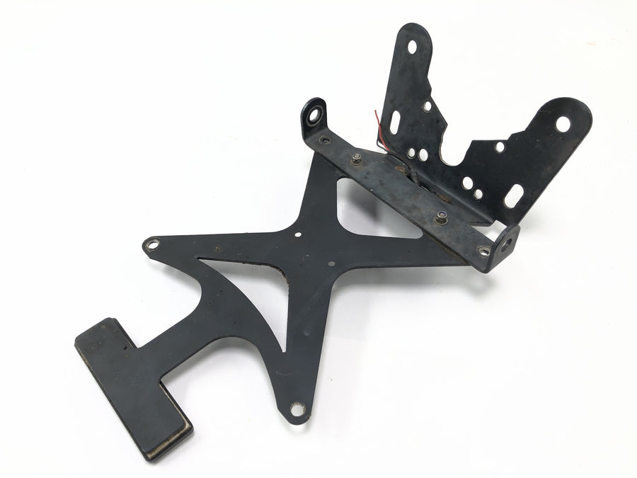 Yamaha YZF R1 RN09 [2003] - Characteristics holder holder license plate behind