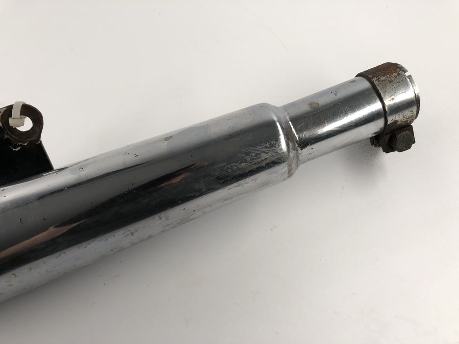 Triumph Bonneville T140V [1976] - silencer on the right exhaust