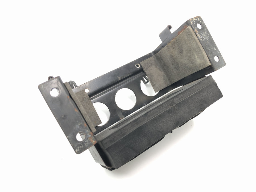 Suzuki GSX-R 1100 W GU75 C [1994] - Battery box holder battery