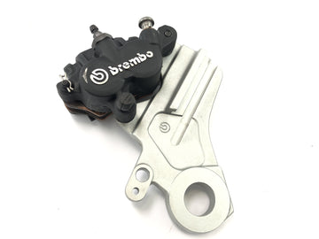 KTM 1050 Adventure [2017] - brake caliper at the back with anchor plate
