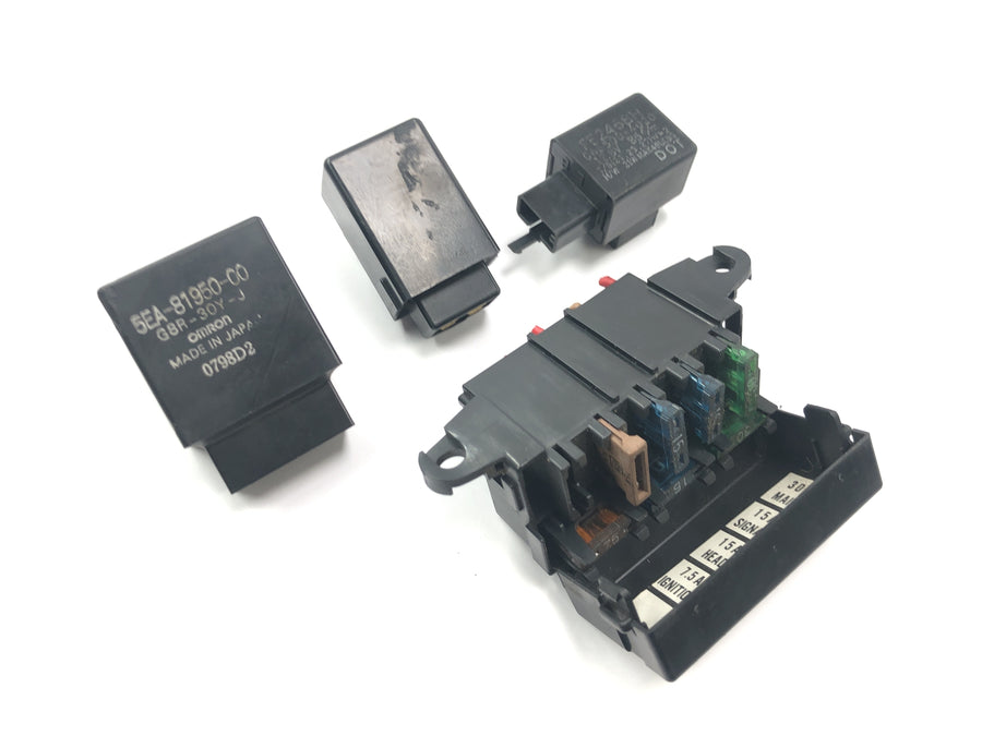 Yamaha XJR 1300 RP02 [1999] - Fuse box relay box fuse box