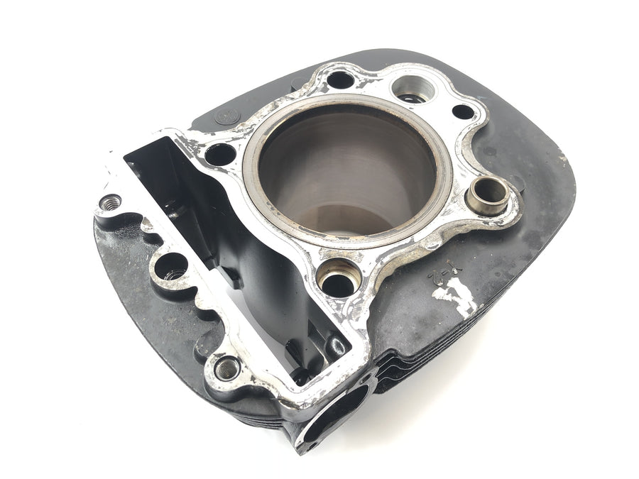 Yamaha XVS 650 Drag Star VM03 [2001] - cylinder with pistons in front