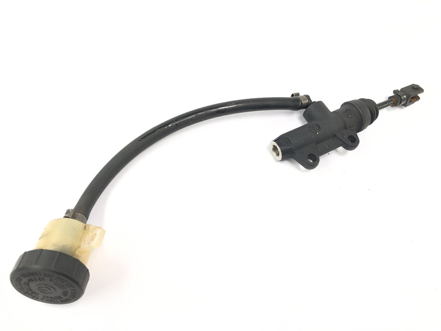BMW F 650 GS R13 [2002] - brake pump behind
