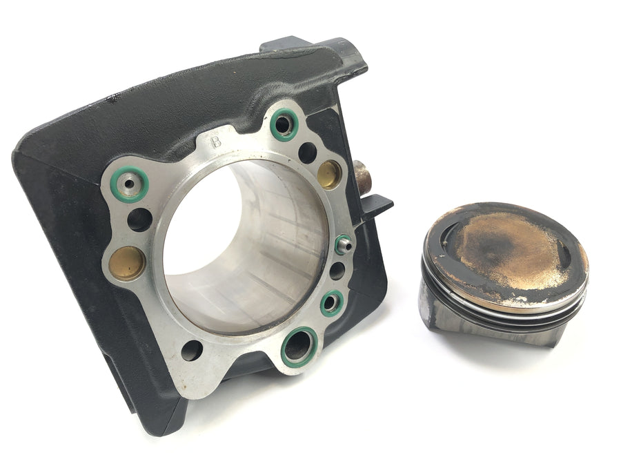 Ducati ST2 944 [1999] - Cilinder met Pistons Standing