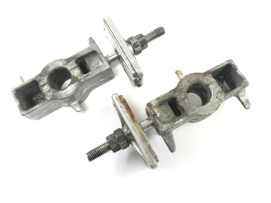 Honda FMX 650 RD12 [2006] - Kettingspanner kettingversteller achterwiel