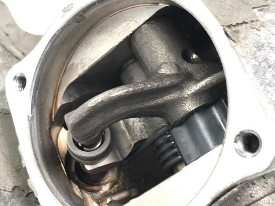 Ducati Multistrada 1000 DS [2003] - Zylinderkopf hinten Ventiltrieb stehender Zylinder