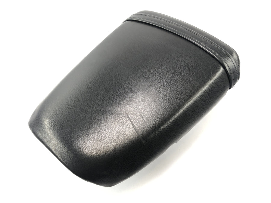 Triumph Daytona 955i T595N [2003] - Socius seat seated in the back