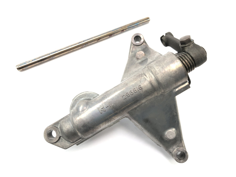 Suzuki VZ 1500 WVCU [2011] - clutch slave lever release lever clutch with push rod