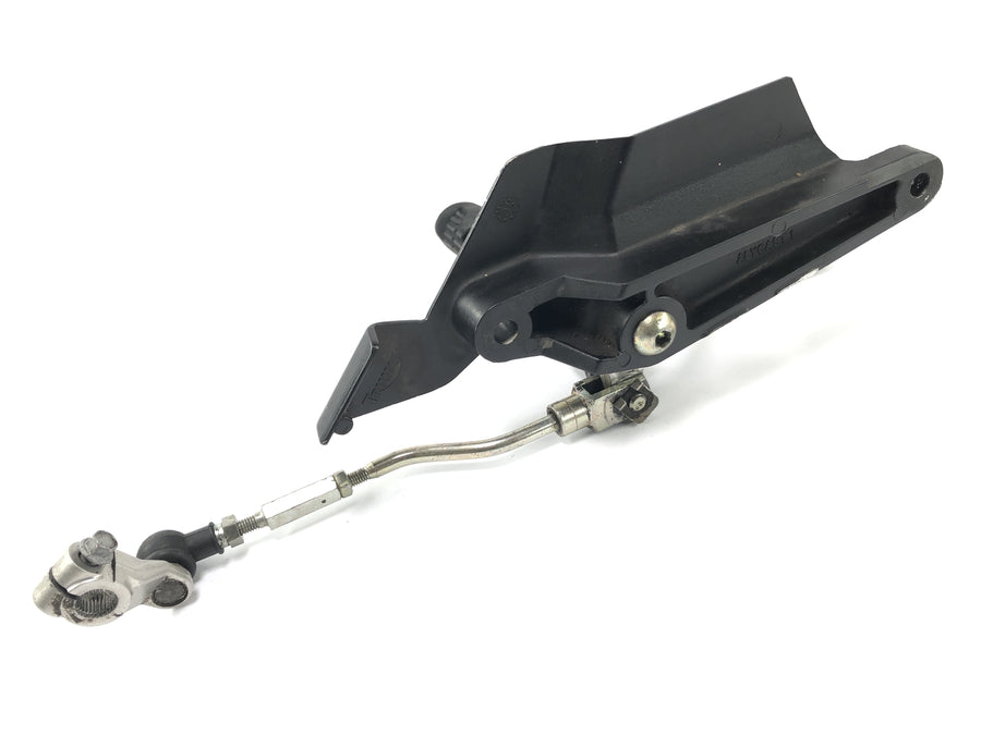 Triumph Daytona 900 T300 [1993] - Footrest on the left with shift lever foot switching lever switch pedal left