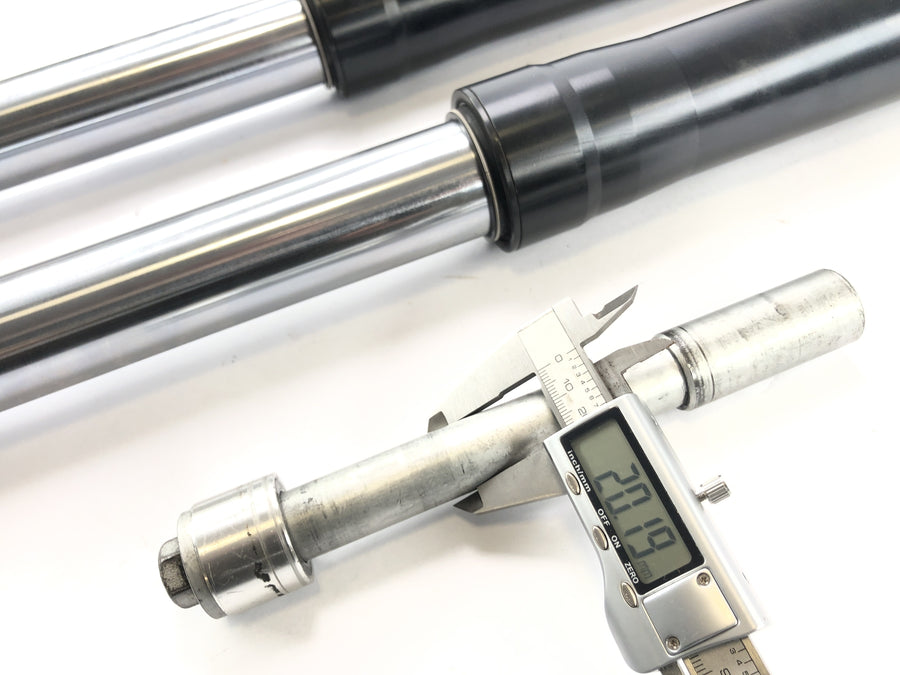 SWM SM 125 R [2018] - Gabel Telegabel front fork with axis