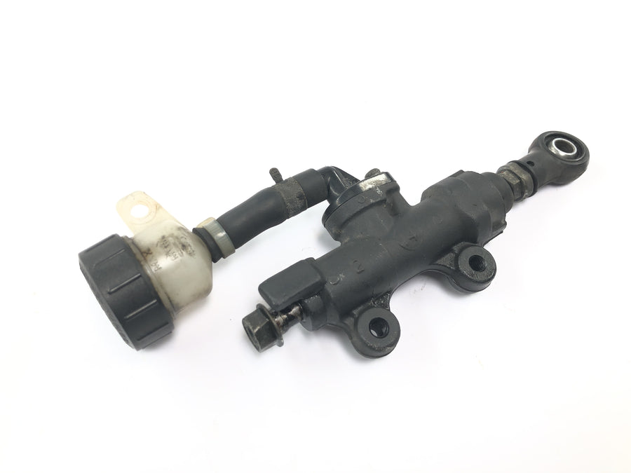 Honda CBR 1000 RR SC57 [2006] - Rear brake pump rear wheel master cylinder foot brake