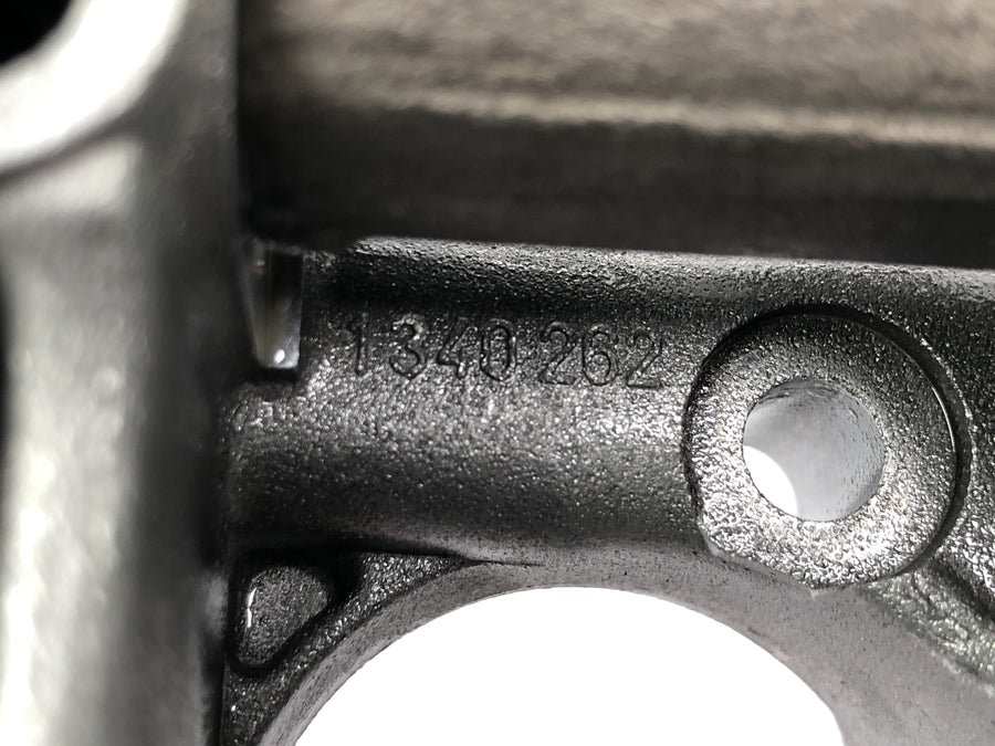 BMW R 1100 RT 259 [1999] - Camshaft bearing block camshaft bearing bridge valve train left and right