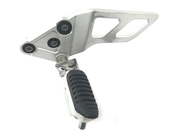 Suzuki GSF 1250 SA Bandit WVCH [2007] - Footrest Driver's footrest left
