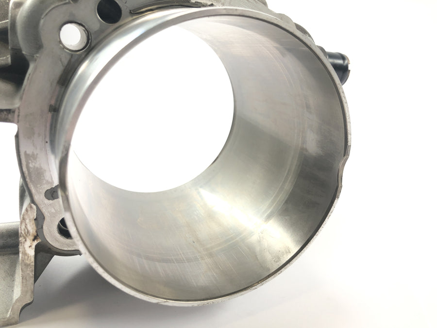Ducati Multistrada 1200 S Touring [2009] - cylinder with piston at the front