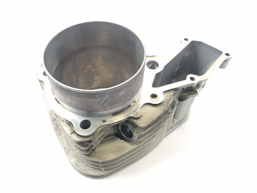 BMW R 1150 RT R22 [2001] - cylinder with piston on the right