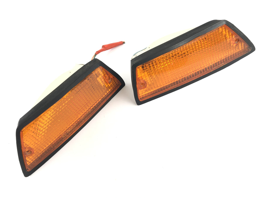 Honda Goldwing GL 1100 SC02 [1980] - turn signal cladding indicators on the left and right