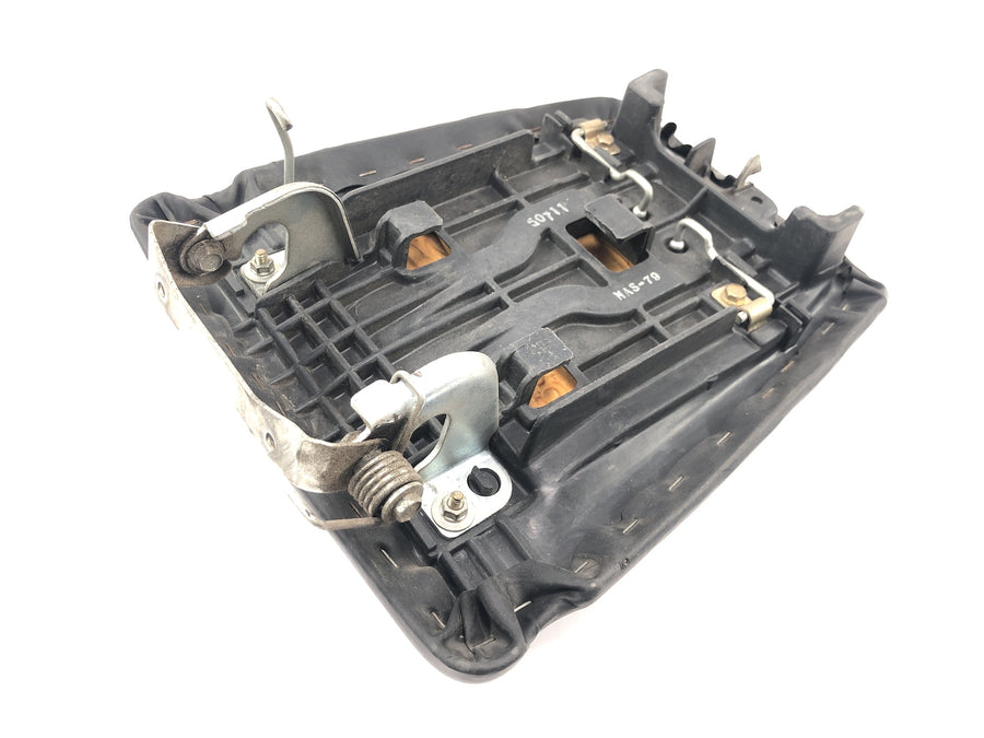 Honda CBR 900 RR Fireblade SC33 [2000] - Soziussitz Sitzbank hinten Beifahrersitz
