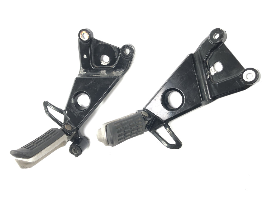 Honda NSR 125 JC22 [1998] - Fußrasten mit Halter Sozius Fußstützen links und rechts rechts