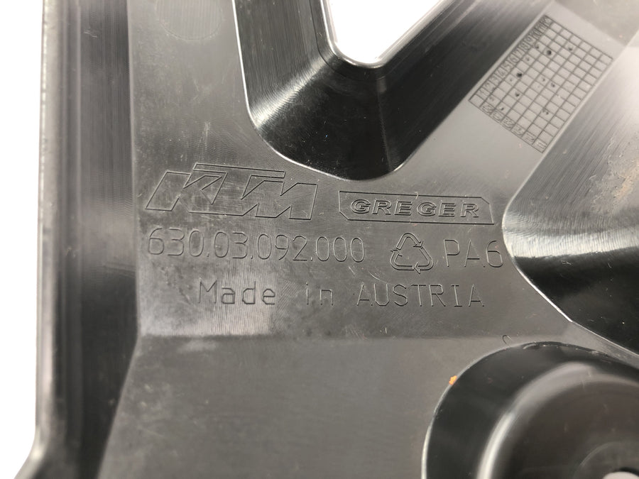 KTM 950 Adventure LC8 [2004] - Ritzelabdeckung Kettenschutz vorne