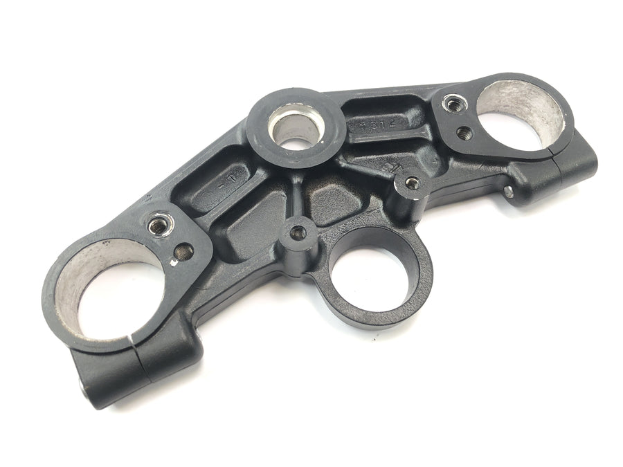 Triumph Daytona 900 T300 [1996] - upper fork bridge handlebar clamp control head mount