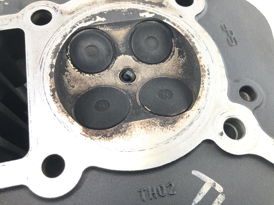 Triumph Bonneville T100 986MF [2012] - Cilinderkop klepkop klepbediening