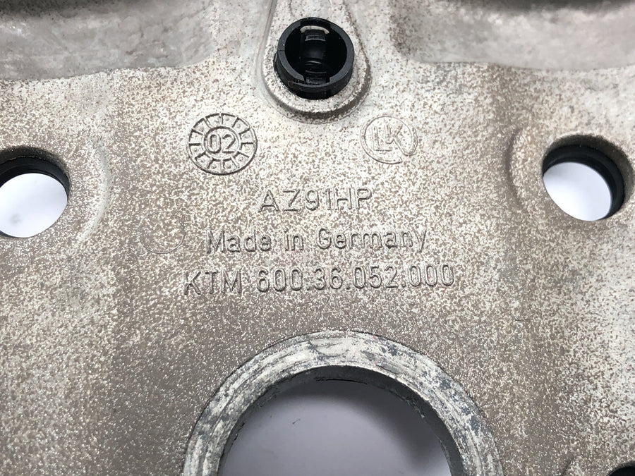 KTM 950 Adventure LC8 [2004] - Ventildeckel vorne Zylinderkopfdeckel Magnesium Motordeckel