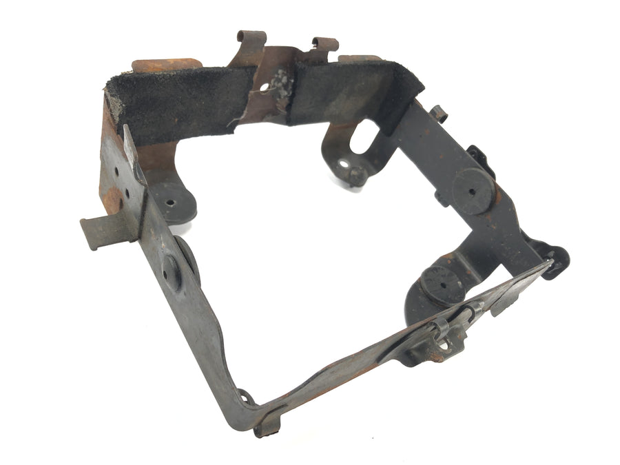 Honda GL 1000 Goldwing GL1 [1978] - Battery owner holder holding sheet inside