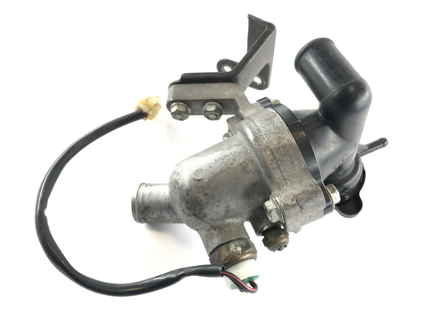 Suzuki GSX-R 1100 W GU75 C [1993] - Thermostat with housing and filler neck