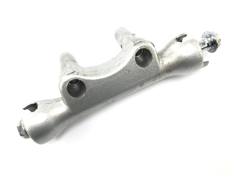 Kawasaki Zephyr 750 ZR750C [1994] - Brake line distributor