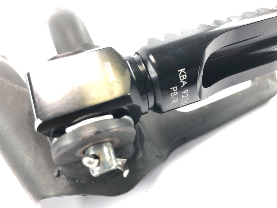 Yamaha MT 03 RM02 [2007] - Voetsteunsysteem voetsteunhouder passagier achterpaar
