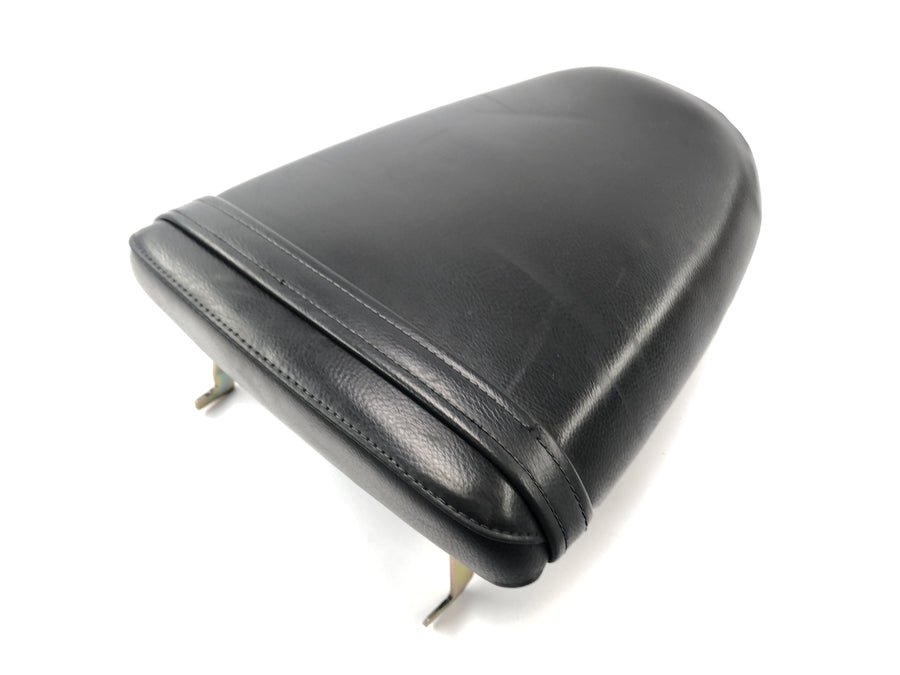 Triumph Daytona 955i T595N [2003] - Socius seat seated in the back