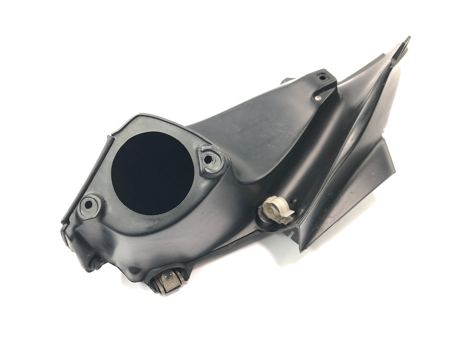 Aprilia RSV 1000 RP Mille [2001] - Air intake duct on the left