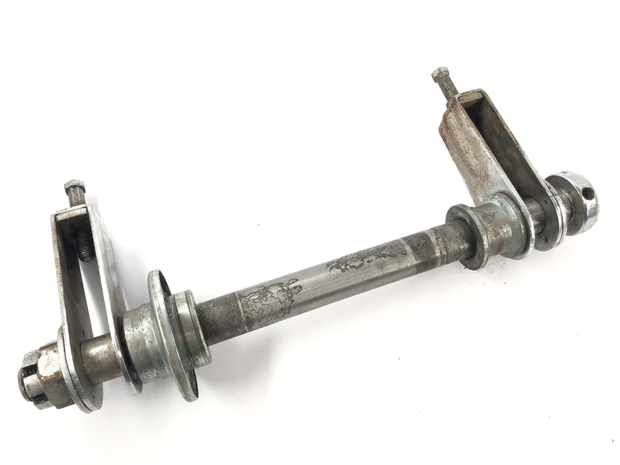 Yamaha XS 650 SE 3L1 [1979] - Hinterachse mit Kettenspanner