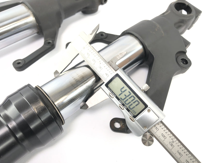 Yamaha YZF R1 RN09 [2003] - Gabel Upside Down