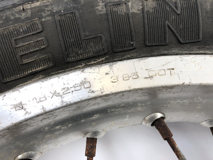 Yamaha TT 600 59X [1986] - Hinters Rim Rad 2,50 x 18 "banden poreus