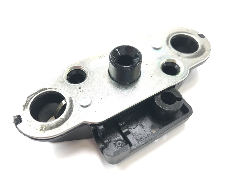 Suzuki VZ 1500 WVCU [2011] - Seat lock