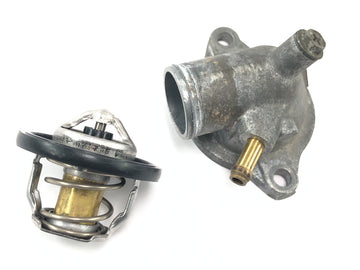 Suzuki GSX R 1000 WVBZ K3 [2003] - Thermostat Thermostateinsatz mit Gehäuse