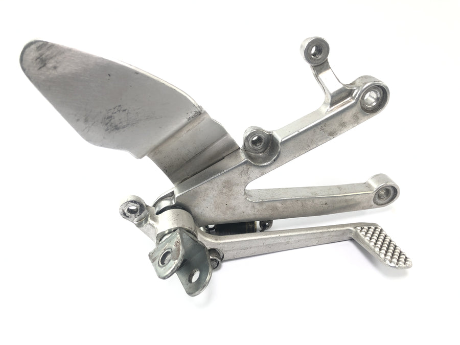 Yamaha YZF R1 RN01 [1998] - Footrest right -handed footran with brake pedal